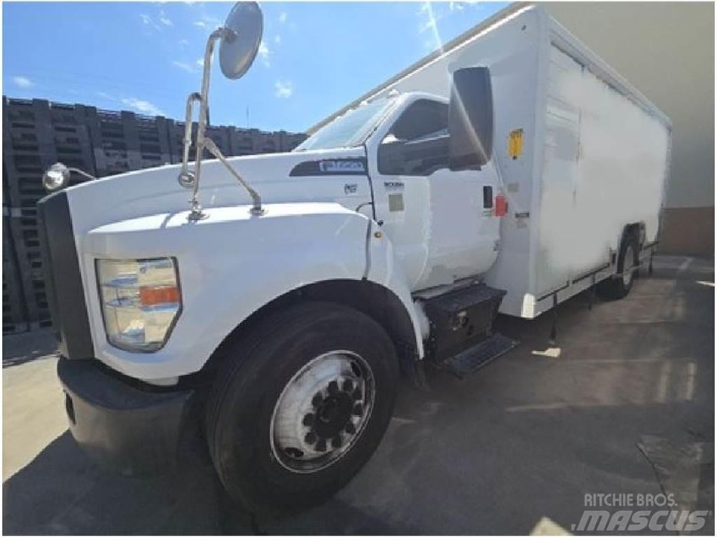 Ford F650 Gėrimų tiekimo sunkvežimiai