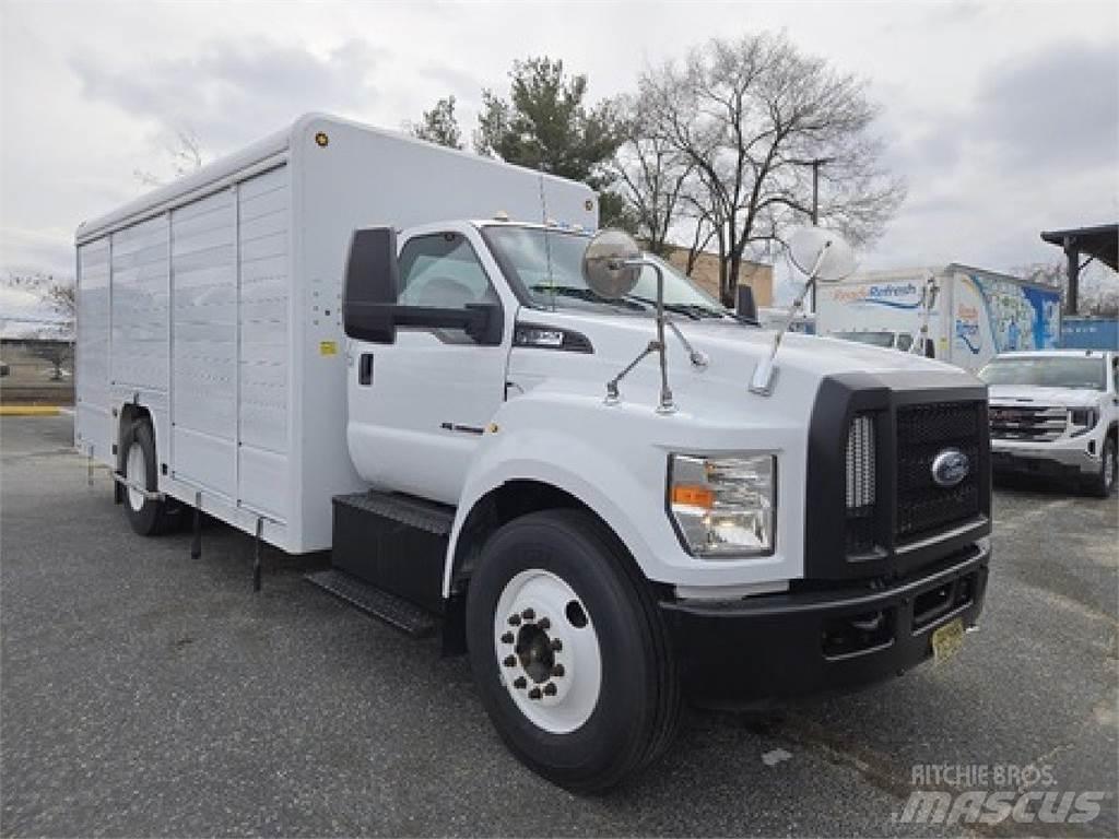 Ford F650 Gėrimų tiekimo sunkvežimiai