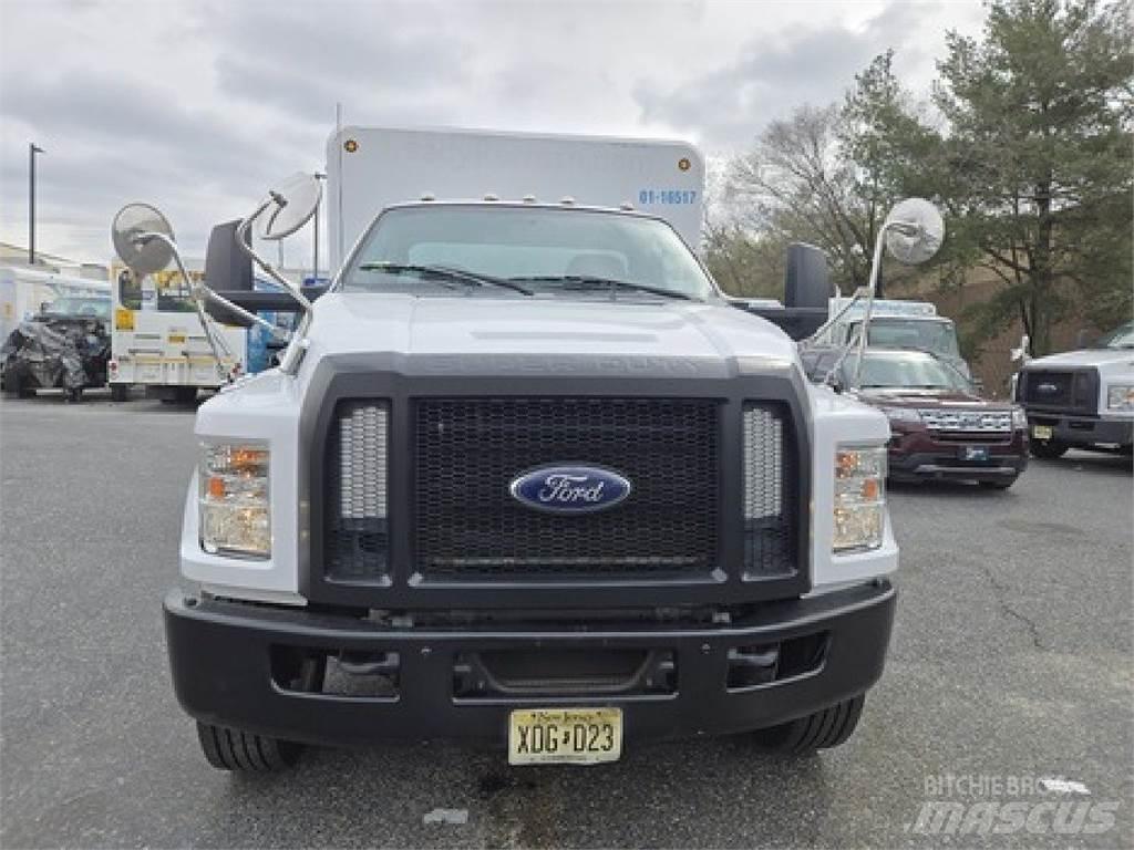 Ford F650 Gėrimų tiekimo sunkvežimiai