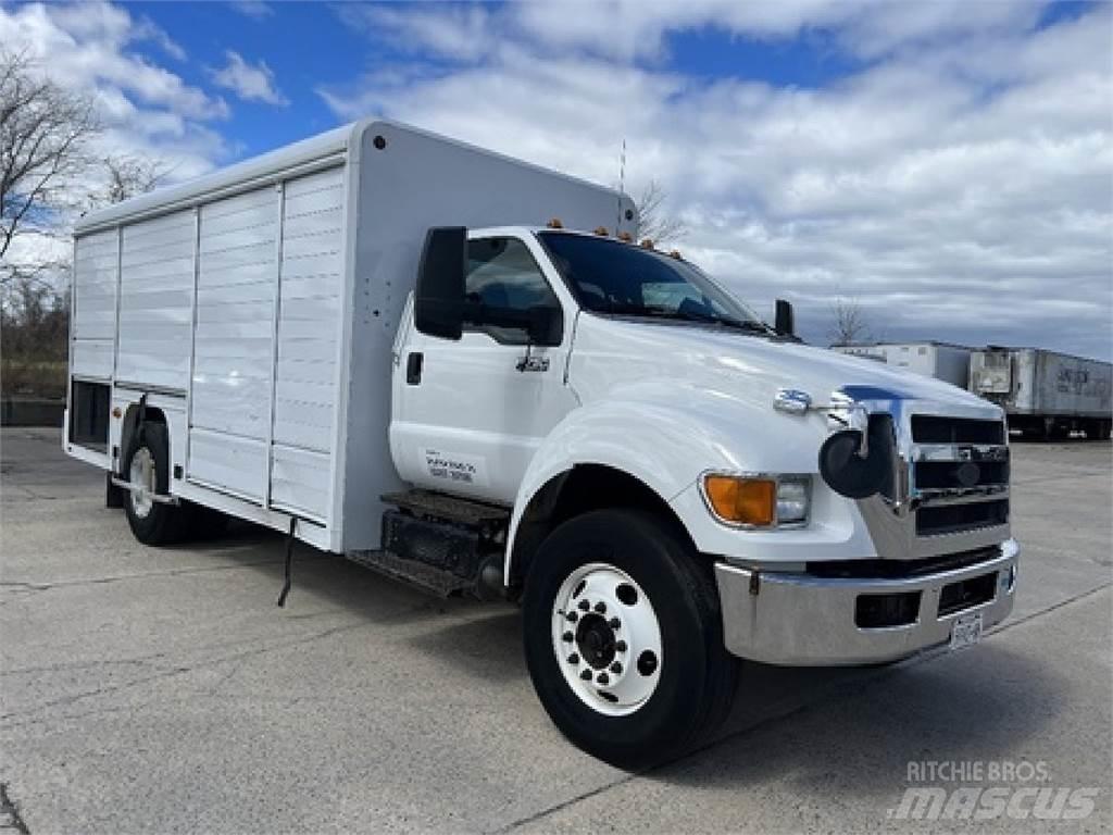 Ford F750 Gėrimų tiekimo sunkvežimiai
