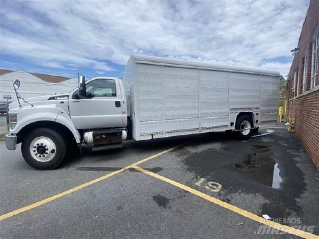 Ford F750 Gėrimų tiekimo sunkvežimiai