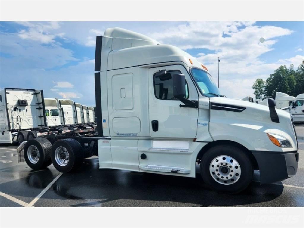 Freightliner 126 Naudoti vilkikai