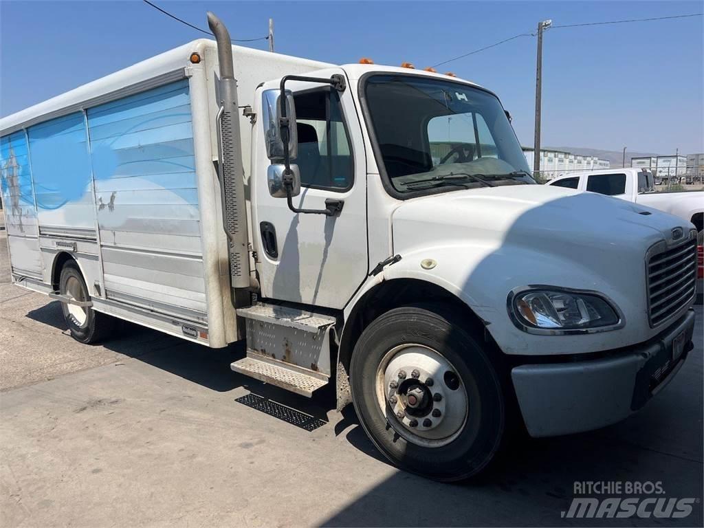 Freightliner M2 Gėrimų tiekimo sunkvežimiai