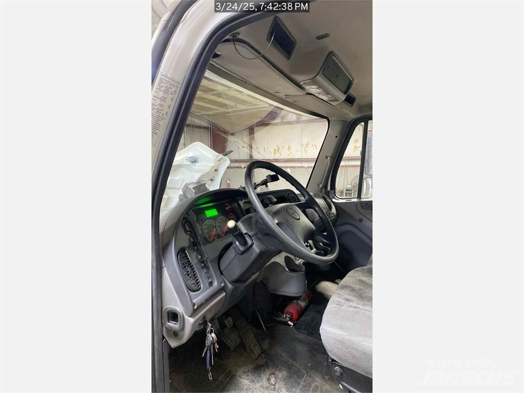 Freightliner M2 Vilkikai šaldytuvai