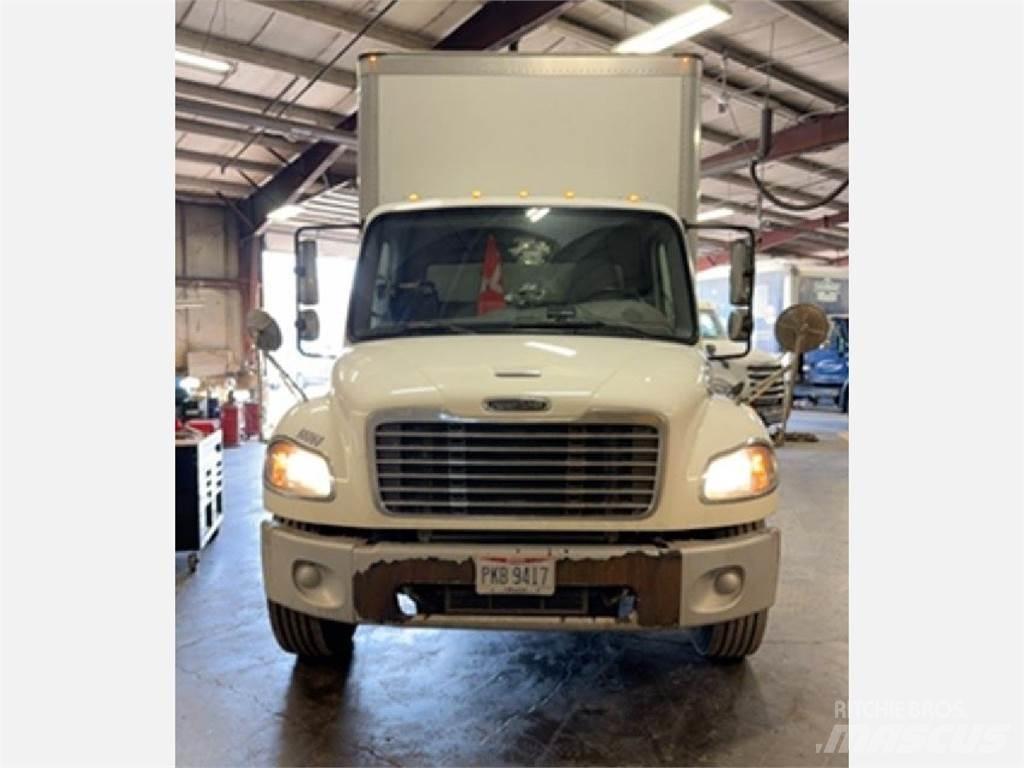 Freightliner M2 Sunkvežimiai su dengtu kėbulu