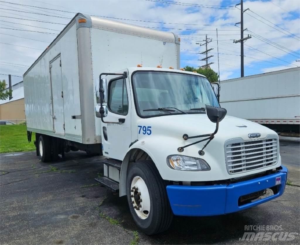 Freightliner M2 Sunkvežimiai su dengtu kėbulu