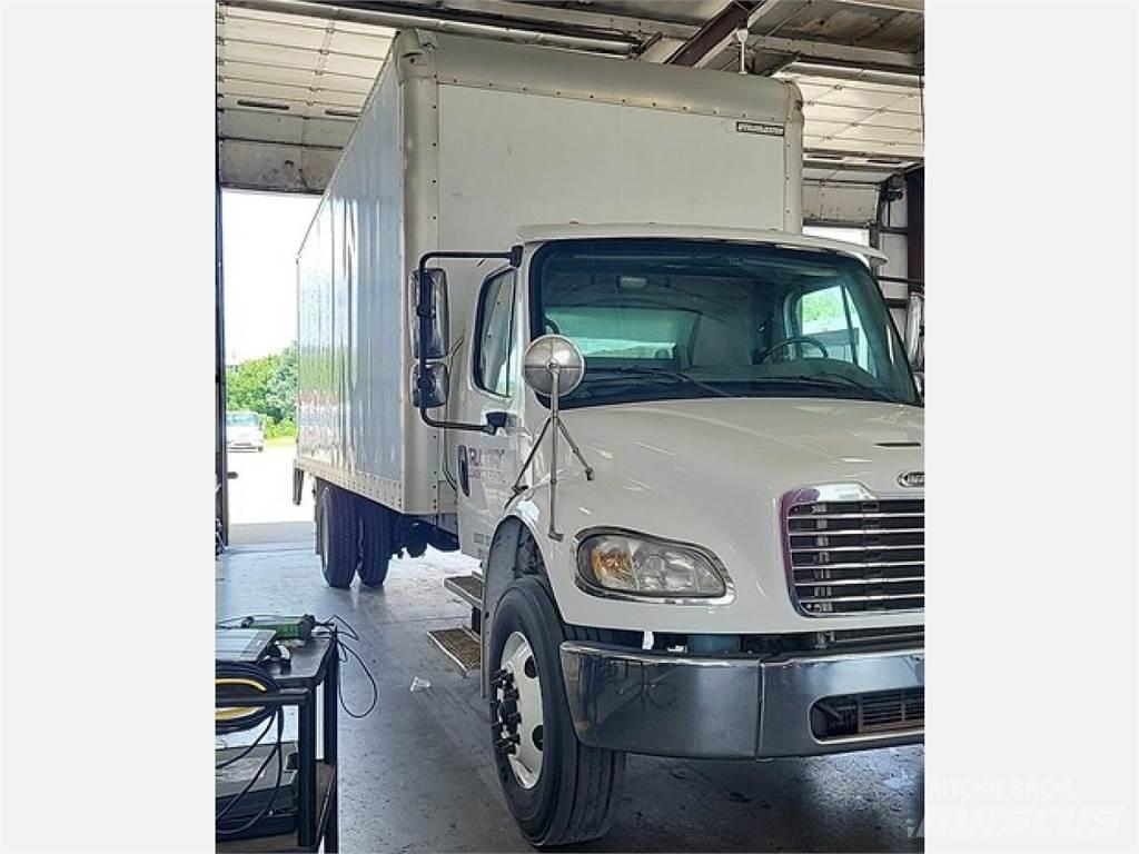 Freightliner M2 Sunkvežimiai su dengtu kėbulu