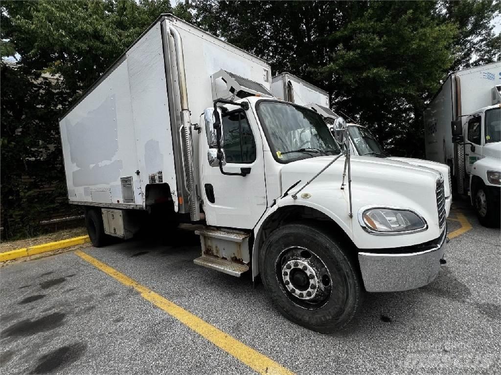 Freightliner M2-106 Sunkvežimiai su dengtu kėbulu