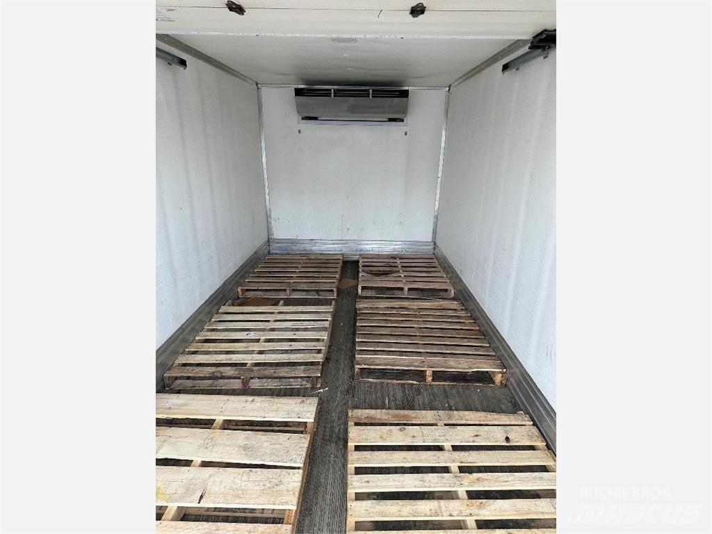 Freightliner M2 106 Vilkikai šaldytuvai
