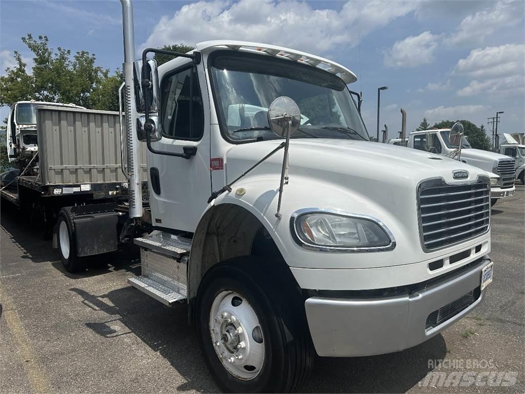 Freightliner M2 106 Naudoti vilkikai