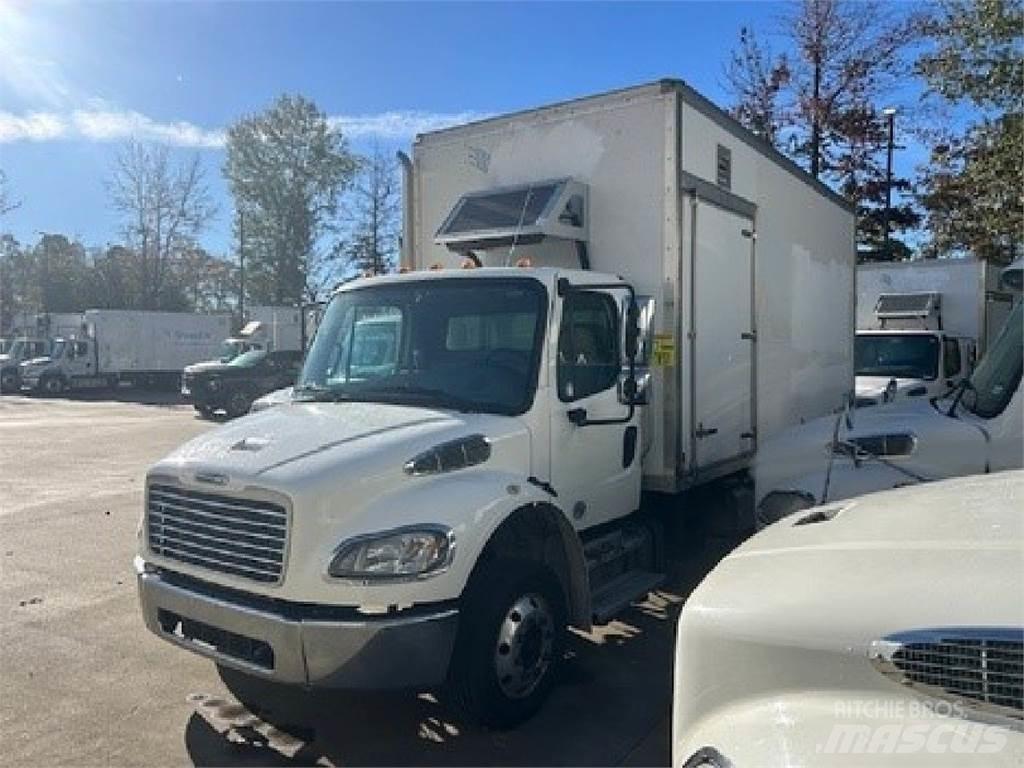 Freightliner M2-106 Sunkvežimiai su dengtu kėbulu