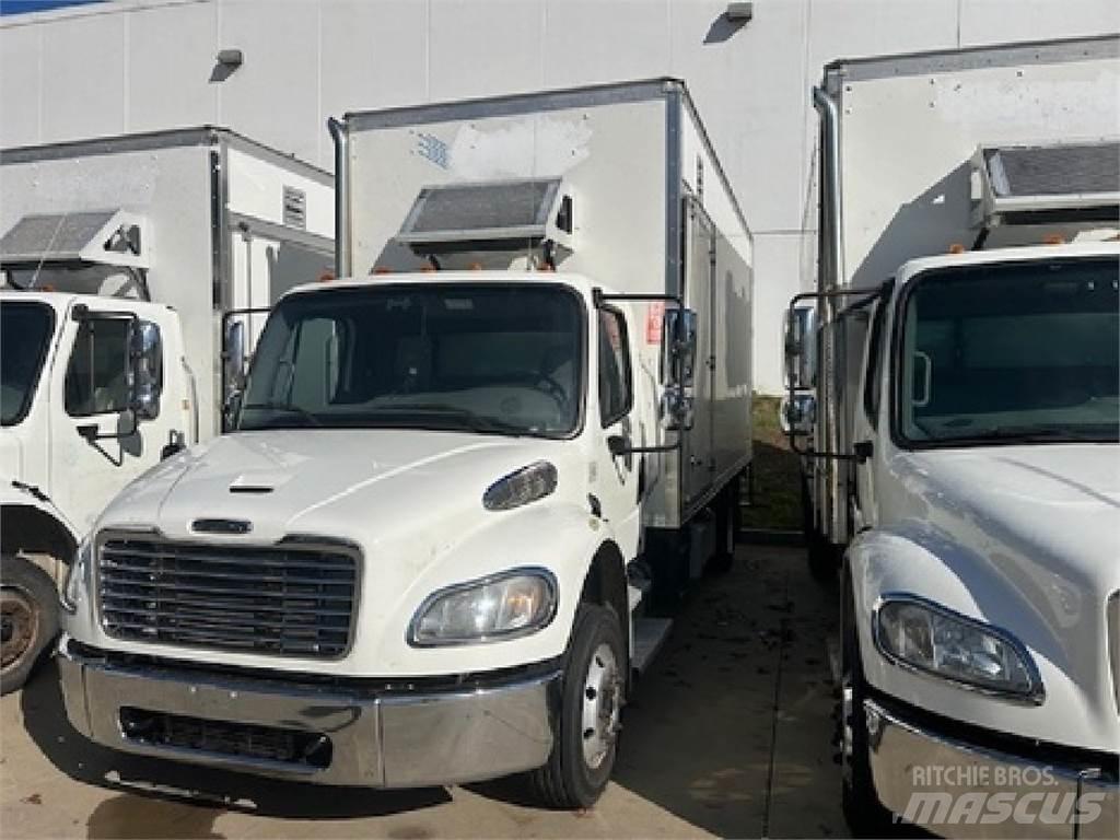 Freightliner M2-106 Sunkvežimiai su dengtu kėbulu