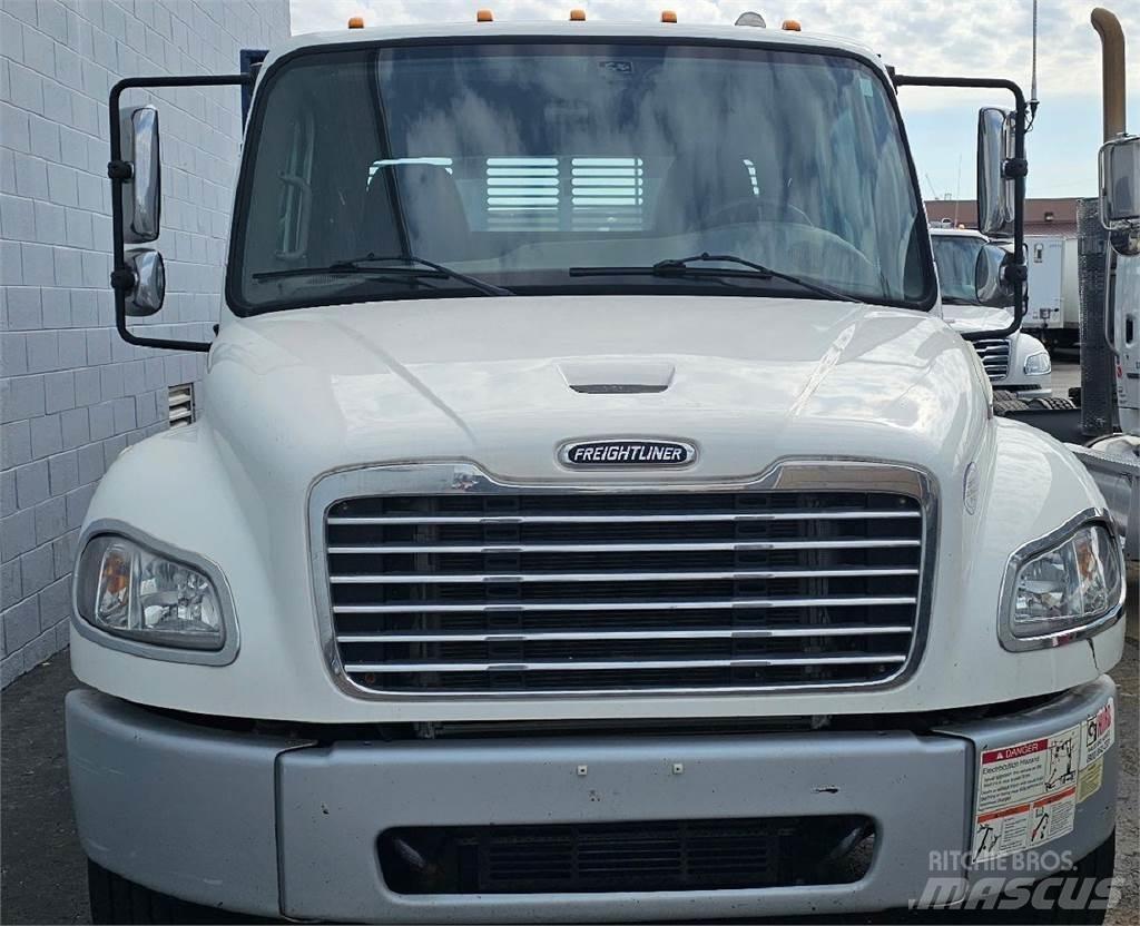 Freightliner M2 106 Platformos/ Pakrovimas iš šono