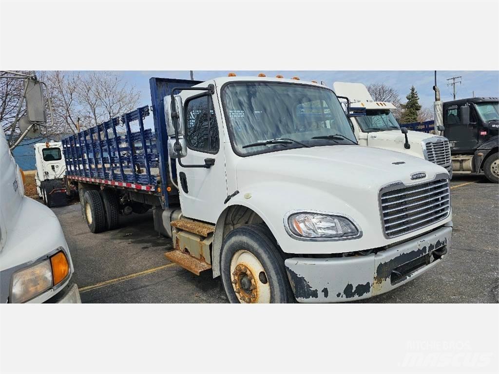 Freightliner M2 106 Platformos/ Pakrovimas iš šono