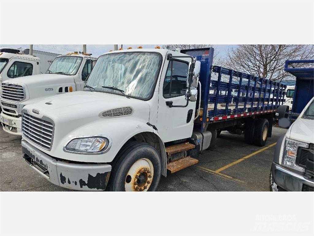 Freightliner M2 106 Platformos/ Pakrovimas iš šono