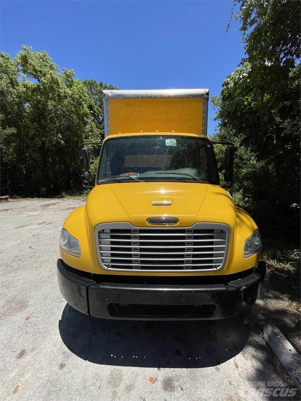 Freightliner M2 106 Sunkvežimiai su dengtu kėbulu