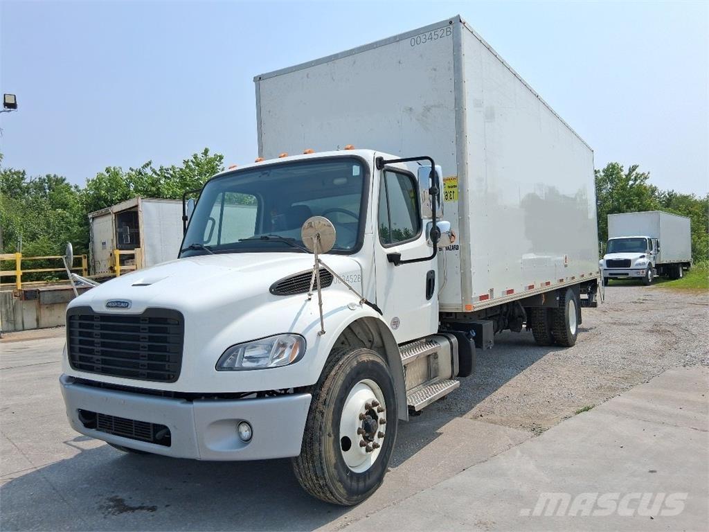 Freightliner M2-106 Sunkvežimiai su dengtu kėbulu