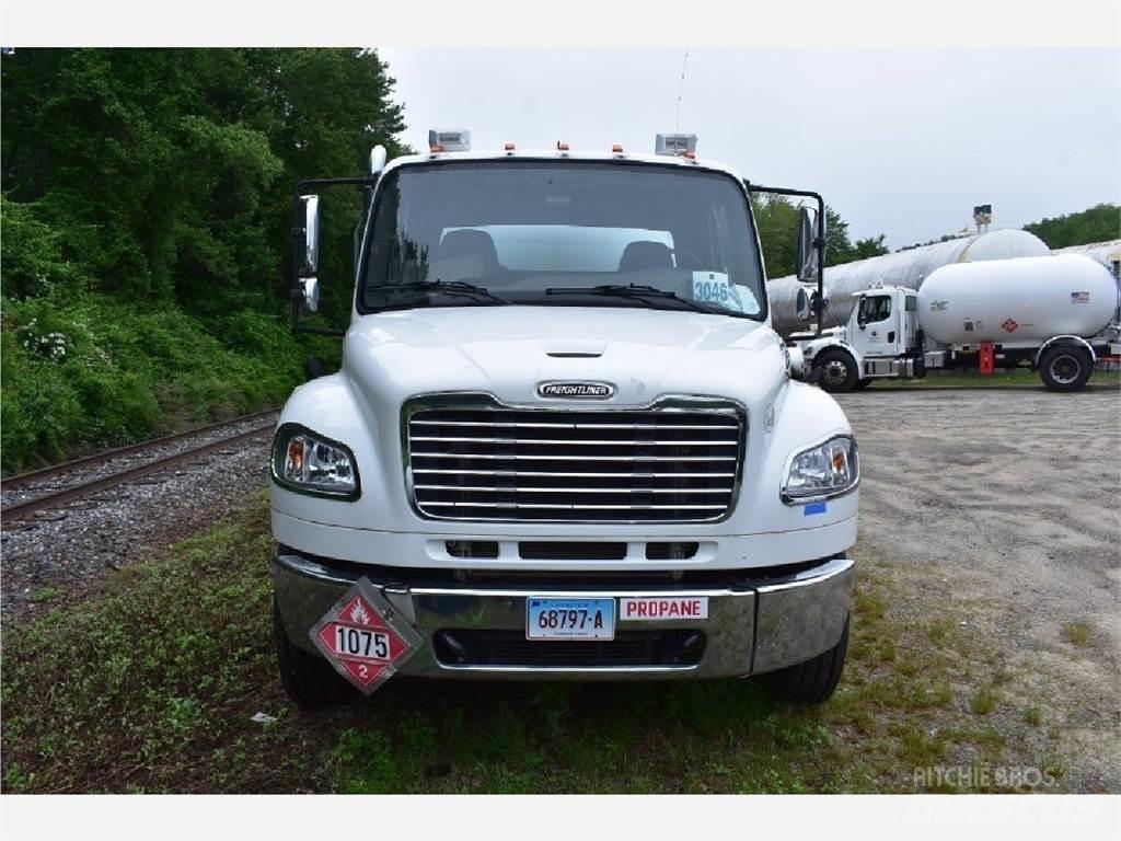 Freightliner M2-106 Kita