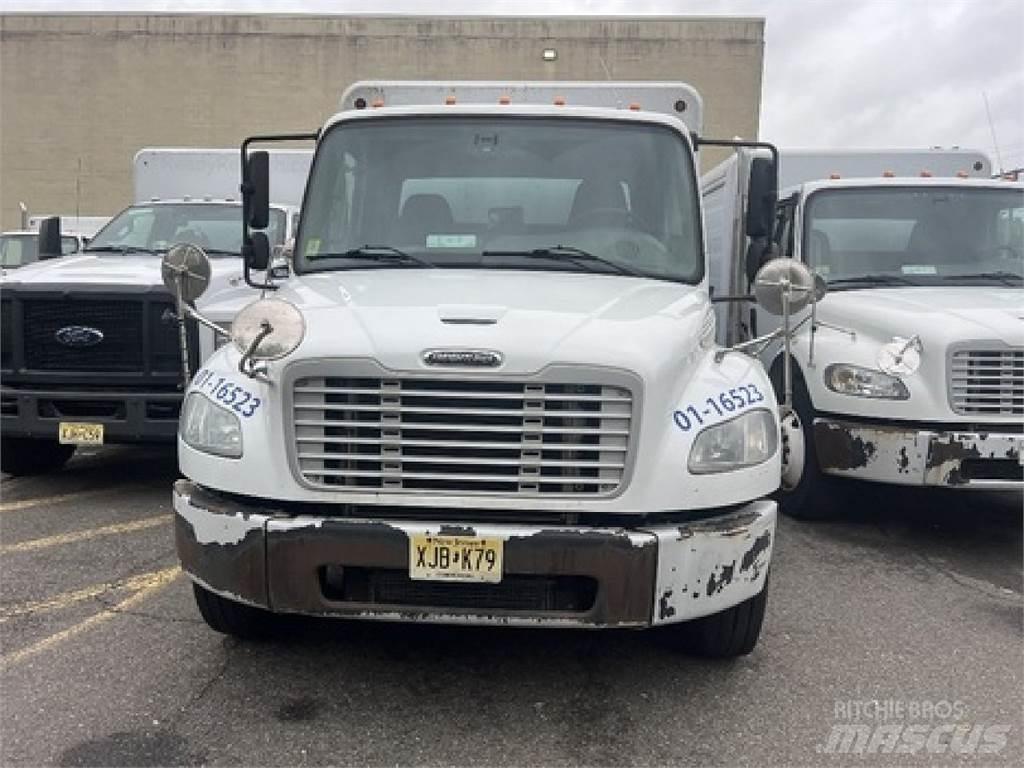 Freightliner M2106 Gėrimų tiekimo sunkvežimiai