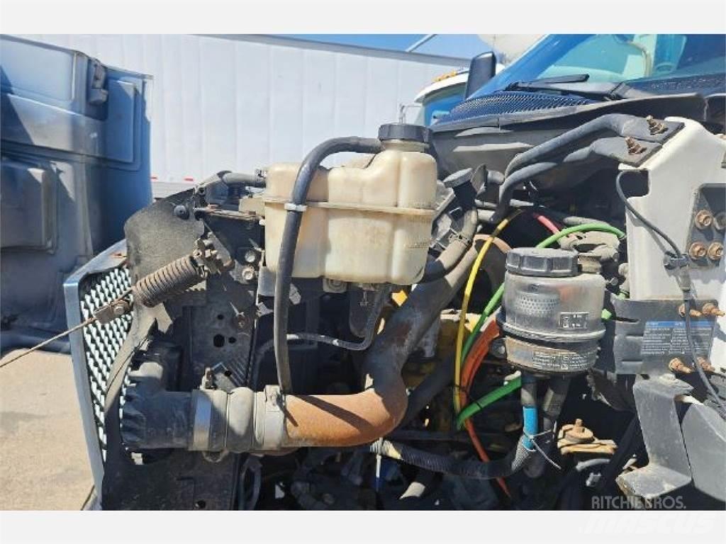 GMC C7500 Sunkvežimiai su dengtu kėbulu