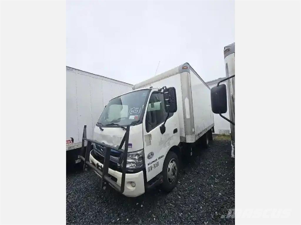 Hino 195 Sunkvežimiai su dengtu kėbulu