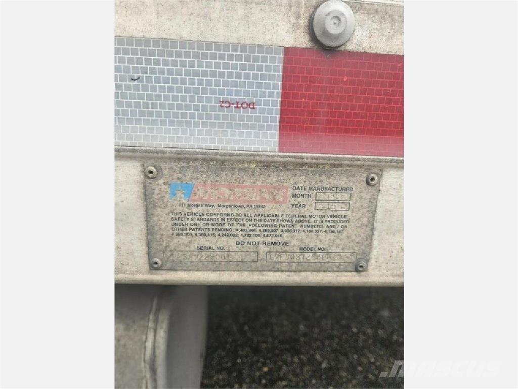 Hino 268 Sunkvežimiai su dengtu kėbulu