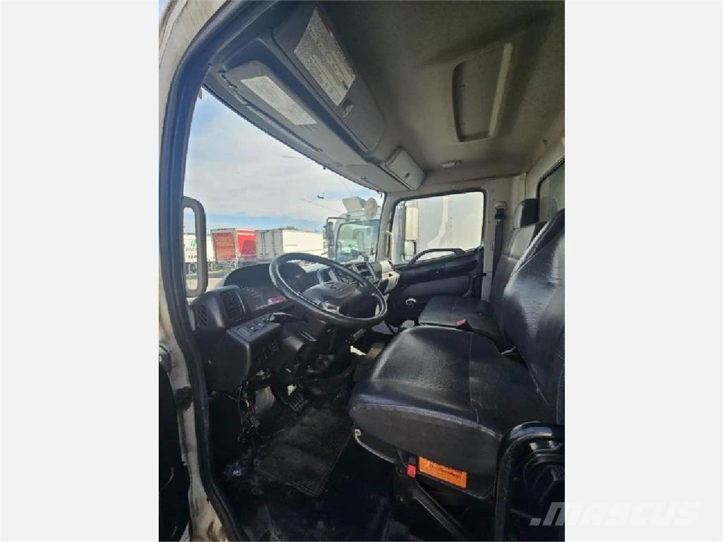 Hino 268 Vilkikai šaldytuvai