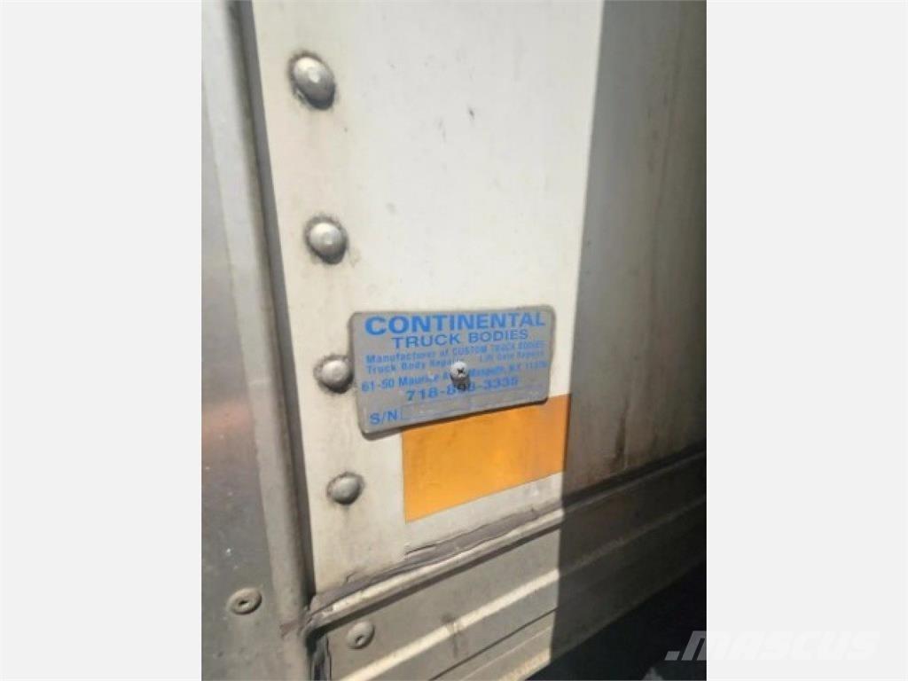 Hino 268 Sunkvežimiai su dengtu kėbulu