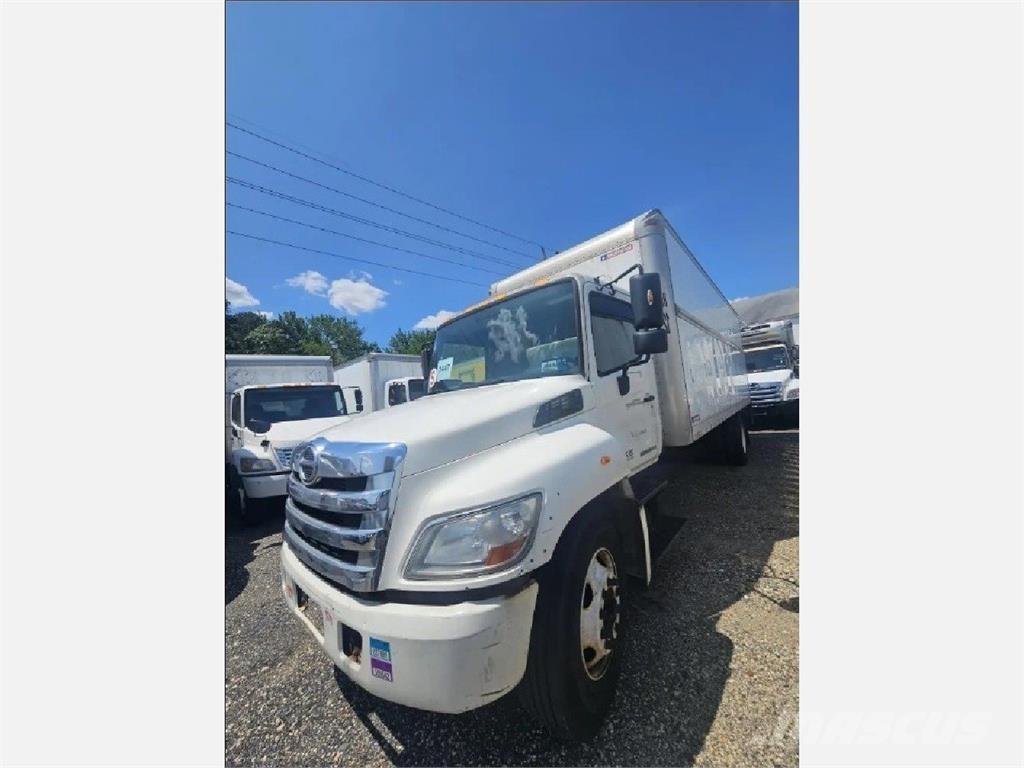 Hino 268 Sunkvežimiai su dengtu kėbulu