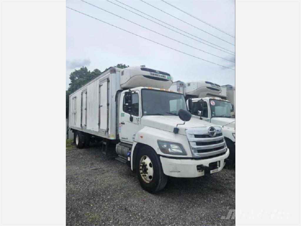 Hino 338 Vilkikai šaldytuvai