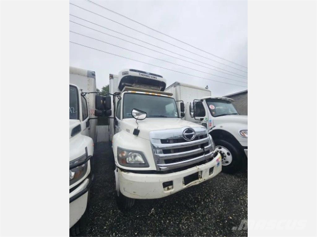 Hino 338 Vilkikai šaldytuvai