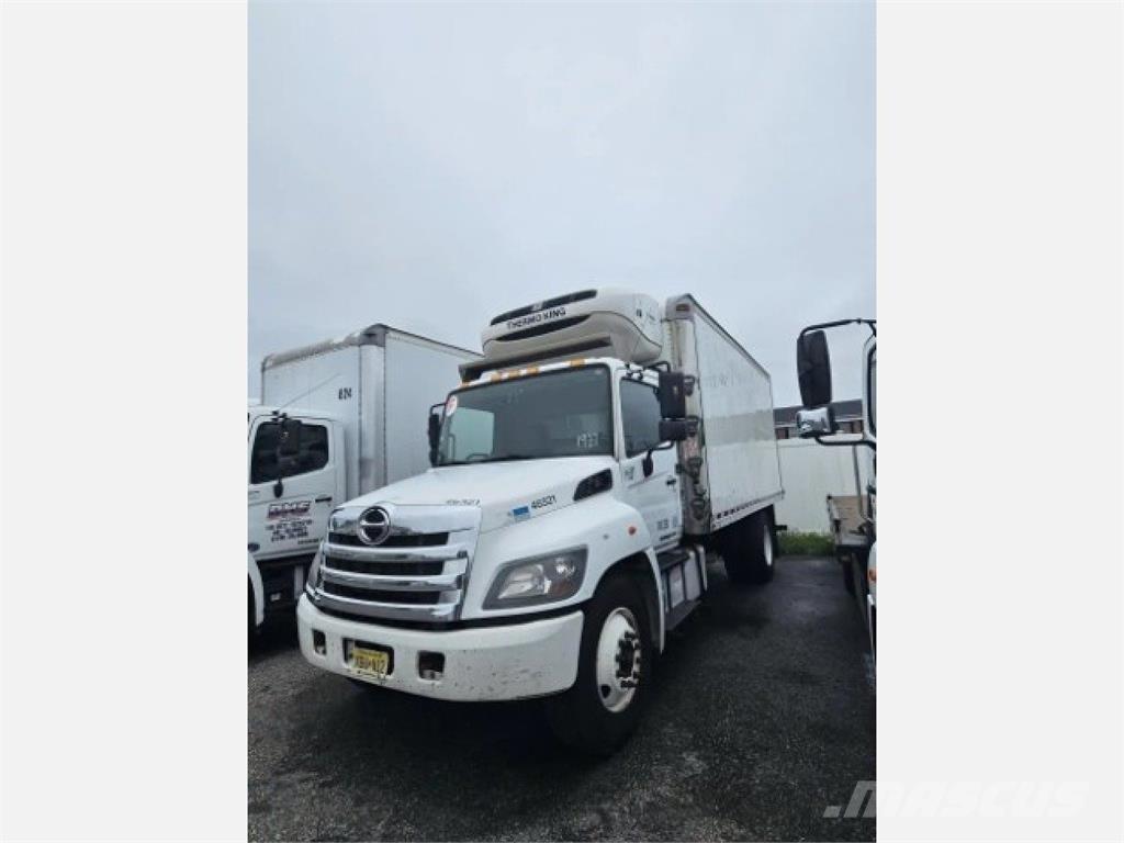 Hino 338 Vilkikai šaldytuvai