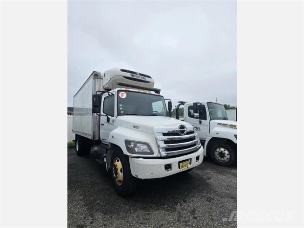 Hino 338 Vilkikai šaldytuvai