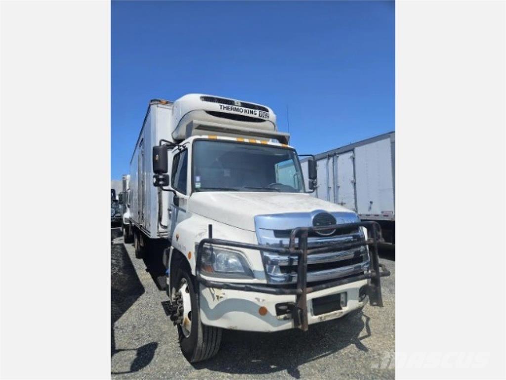 Hino 338 Vilkikai šaldytuvai