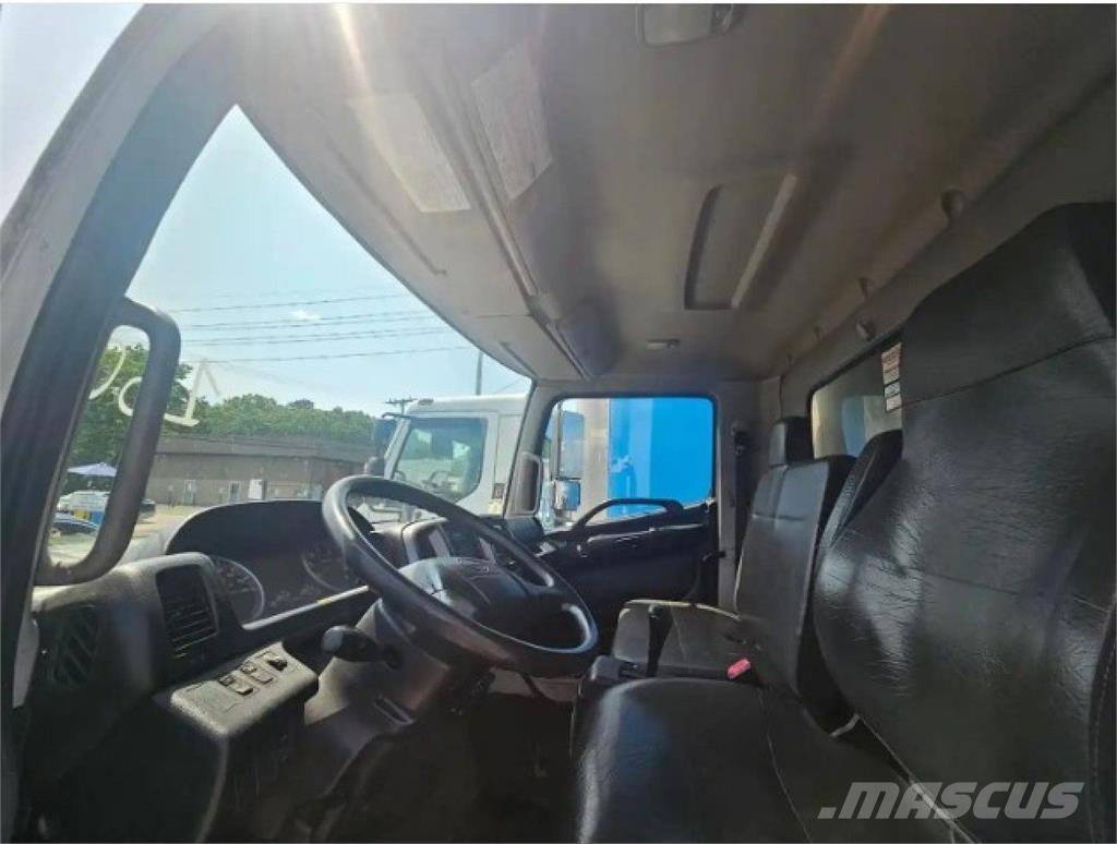 Hino 338 Vilkikai šaldytuvai