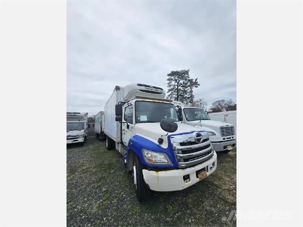 Hino 338 Vilkikai šaldytuvai