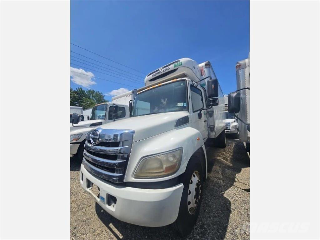 Hino 338 Vilkikai šaldytuvai