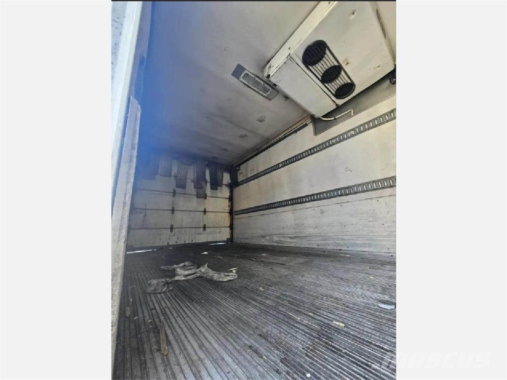Hino 338 Vilkikai šaldytuvai