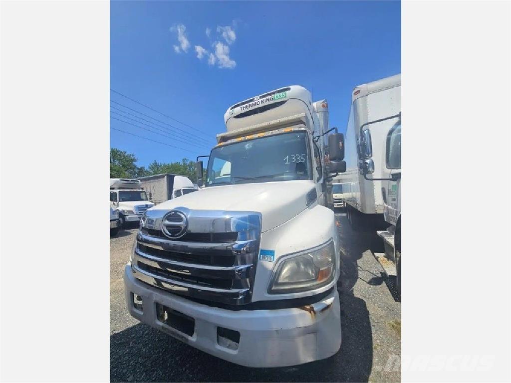 Hino 338 Vilkikai šaldytuvai