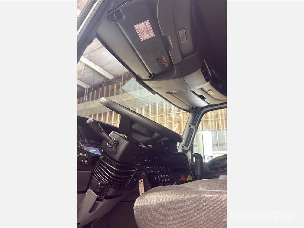 International LT625 Naudoti vilkikai