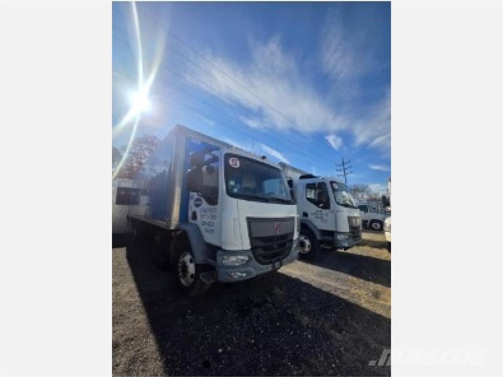 Kenworth K370 Sunkvežimiai su dengtu kėbulu