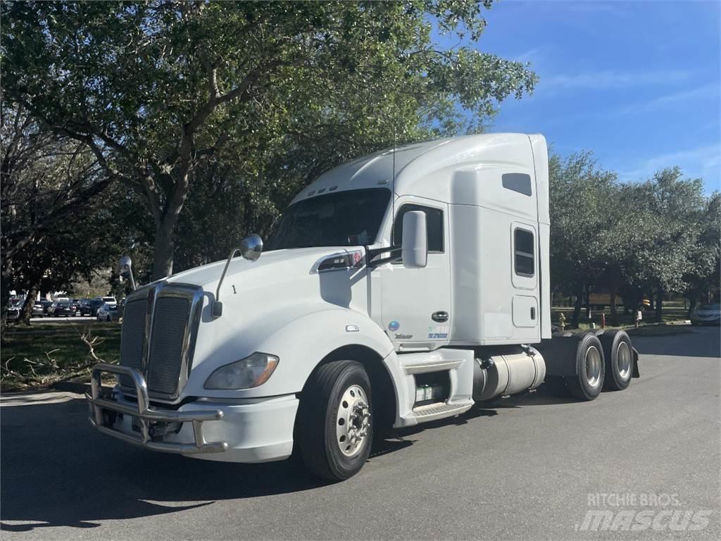 Kenworth T680 Naudoti vilkikai