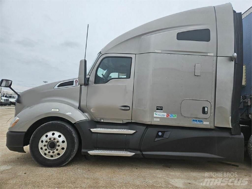 Kenworth T680 Naudoti vilkikai