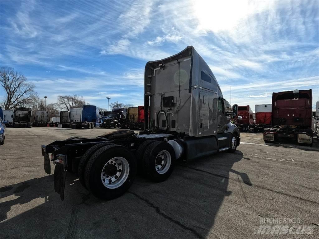 Kenworth T680 Naudoti vilkikai