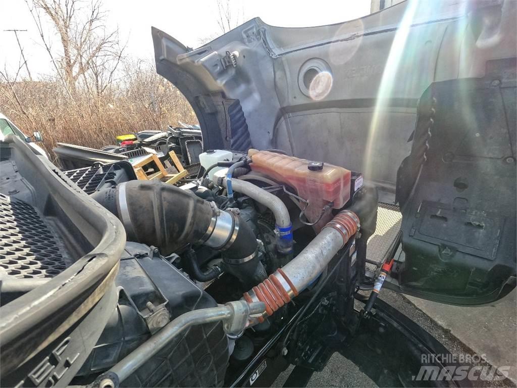 Kenworth T680 Naudoti vilkikai