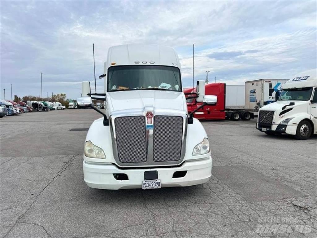 Kenworth T680 Naudoti vilkikai