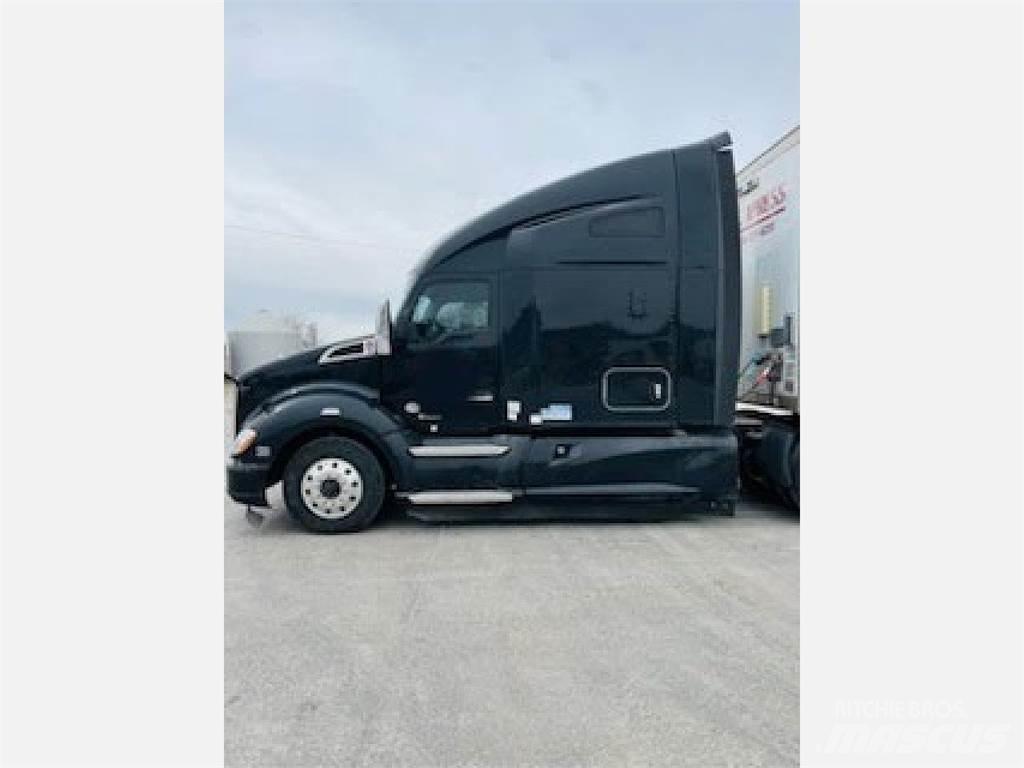 Kenworth T680 Naudoti vilkikai