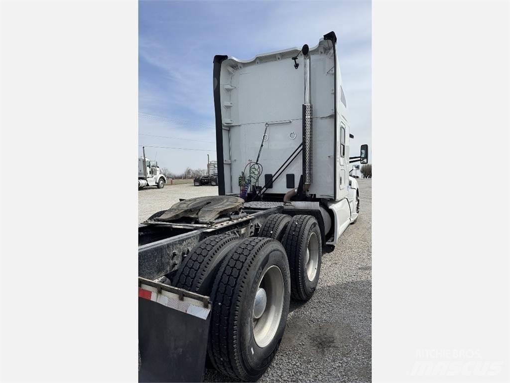 Kenworth T680 Naudoti vilkikai