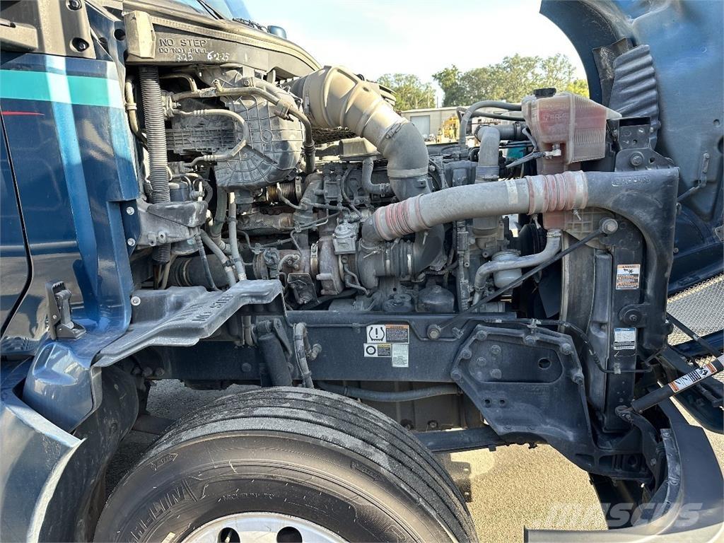 Kenworth T680 Naudoti vilkikai