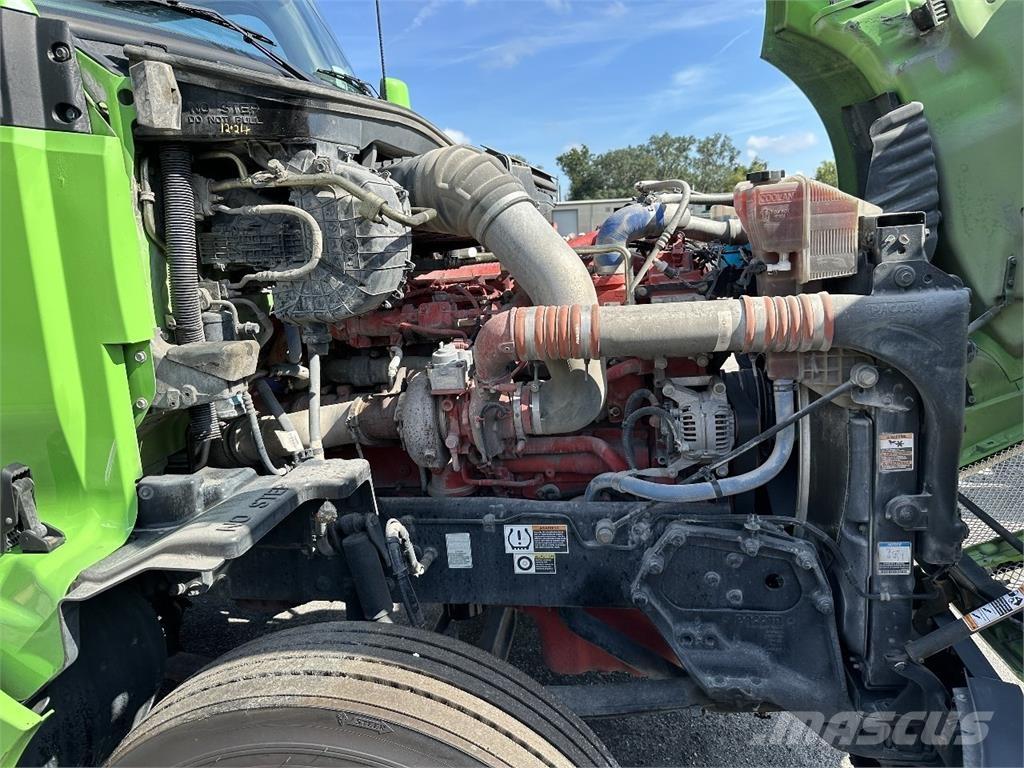 Kenworth T680 Naudoti vilkikai